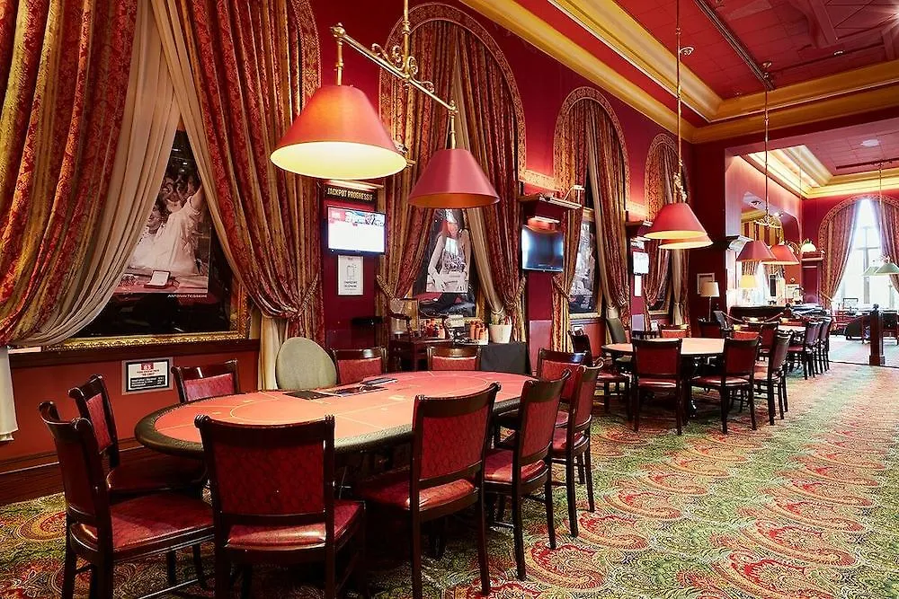 Le Grand Hotel - Domaine De Divonne Francia